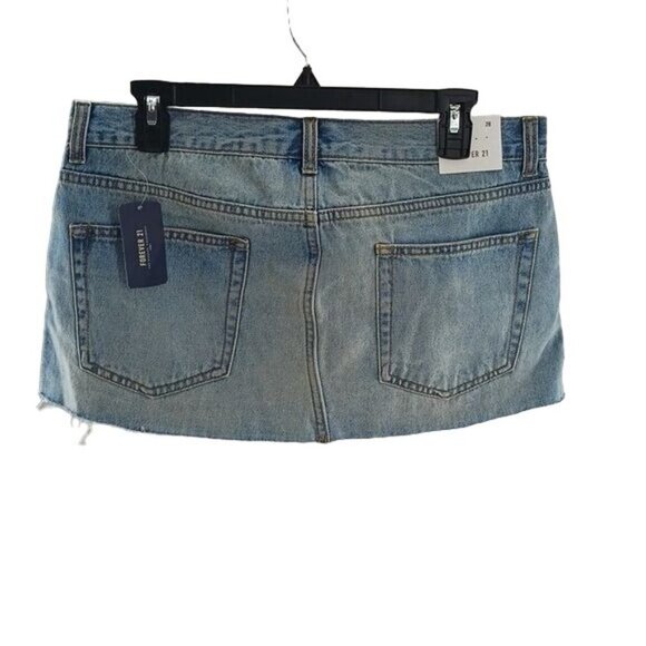 Forever 21 Denim Skirt Mini Cut Off Lightwash Womens Size 28 - Picture 3 of 5